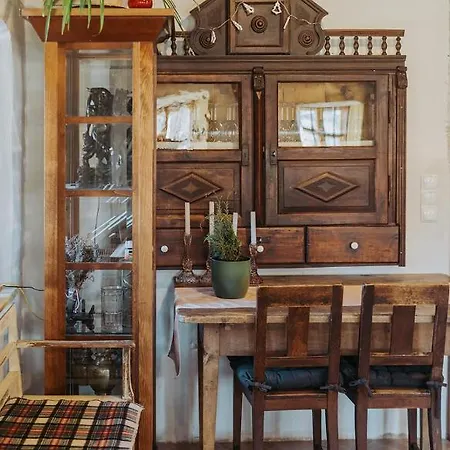 Mozinetova Hisa * Sentjost nad Horjulom