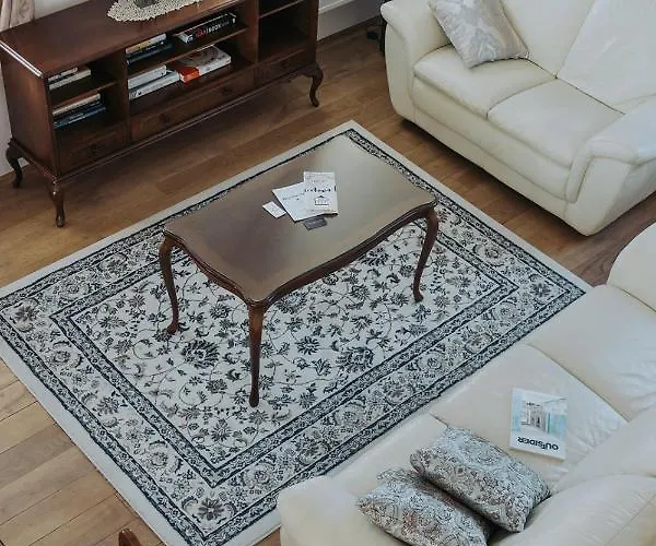 Mozinetova Hisa * Sentjost nad Horjulom