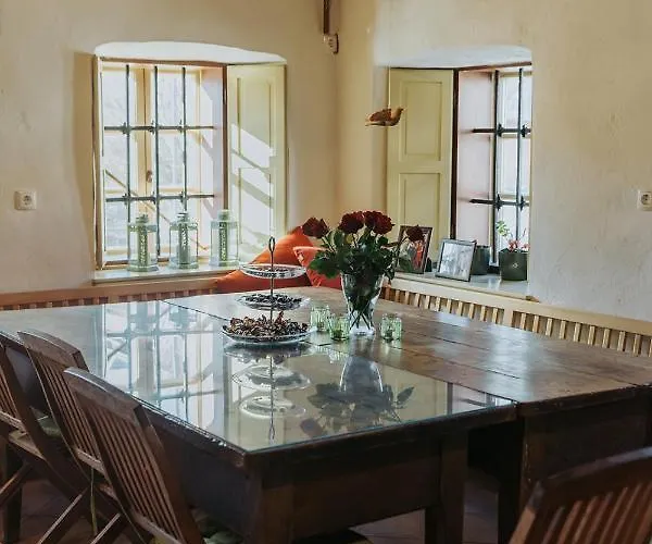 Mozinetova Hisa アパート *